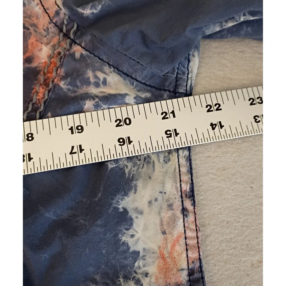 Roar Signature Edition Shirt Mens Medium Blue Tie Dye Tribal Embroidered Western